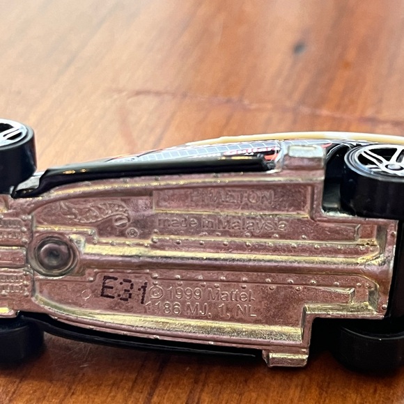 Hot Wheels Phaeton 1999 Stockton Custom Guitars Showroom toy car Mattel - Picture 6 of 7